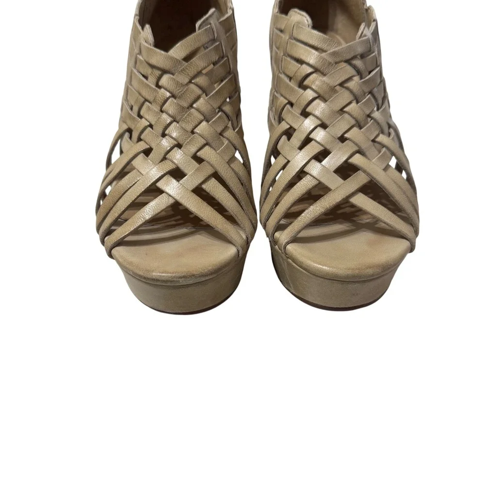 Chocolat Blu Winix Platform Sandal 6.5 Sand Tan Leather Woven Cork Good